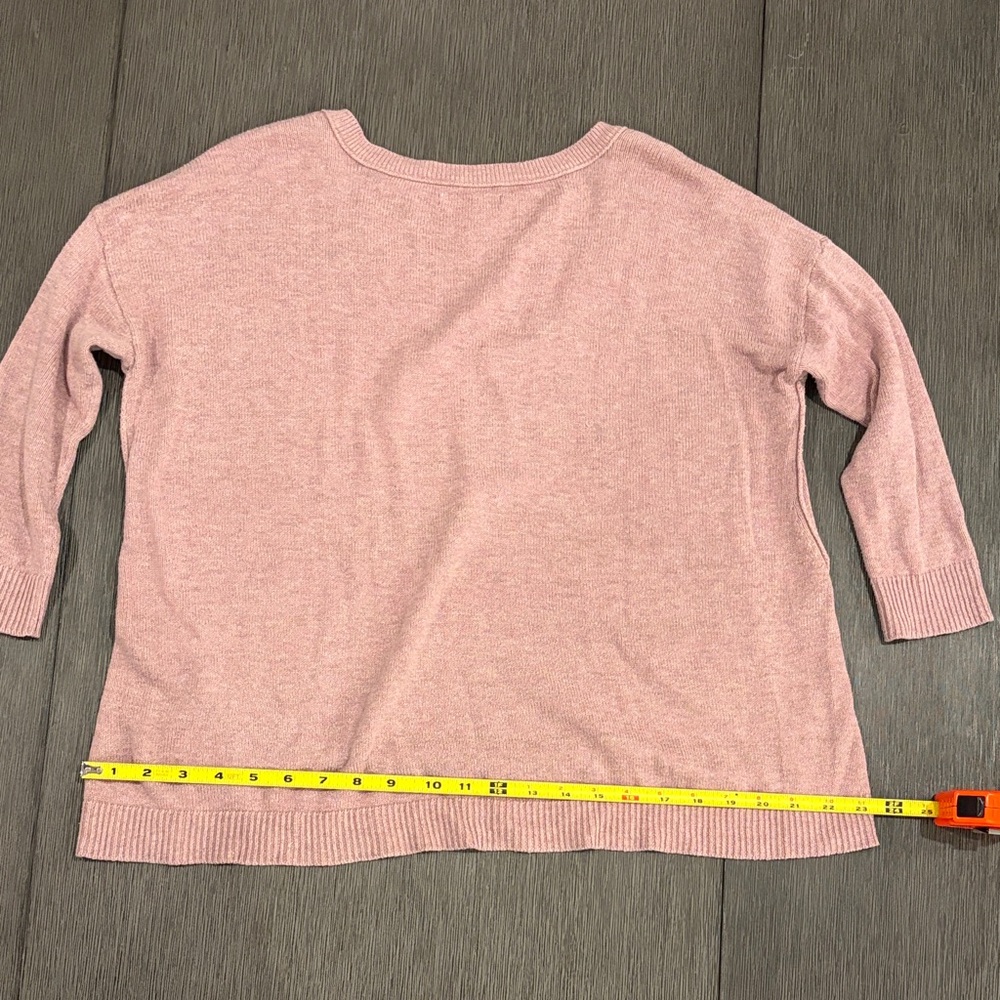 American Eagle Outfitters Pink Scoop V-Neck Sweater size S - Picture 6 of 7